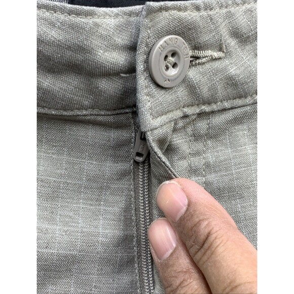 Hang Ten Bermuda Casual Shorts Mens Size 36X9 Khaki Slash Pockets Poly Blend - Picture 14 of 16